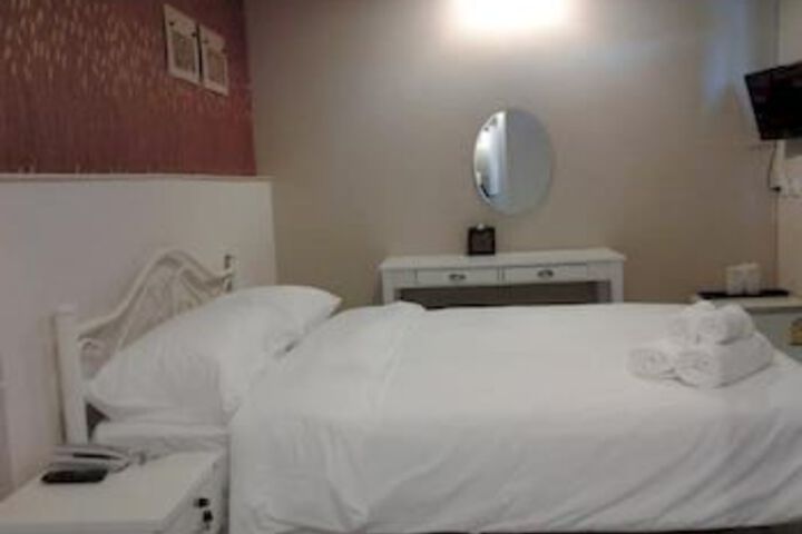 Room 10 of 39
