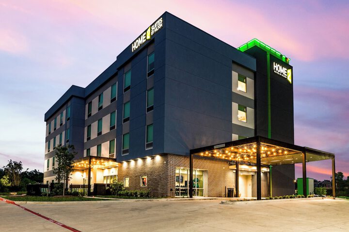 Hotel 32 of 33