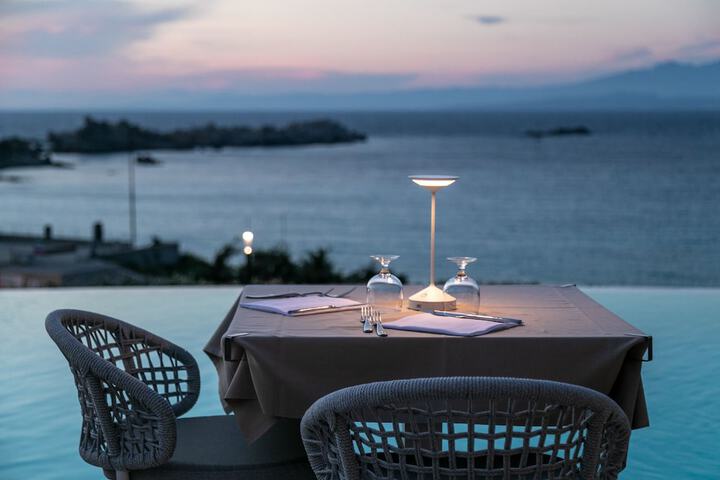 Dining 62 of 75