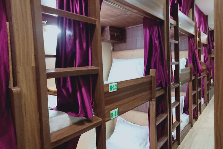 Room 4 of 14
