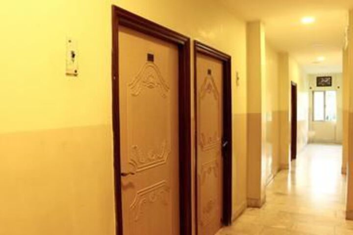 Ballroom/Hall 8 of 12