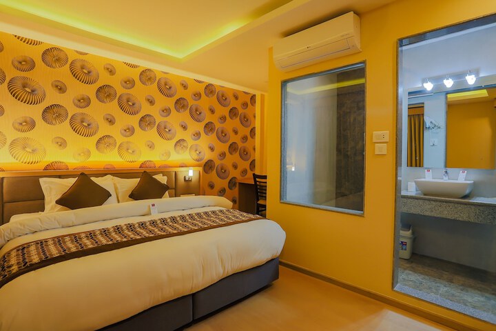Room 21 of 36