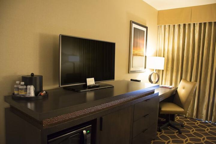 Room 6 of 23