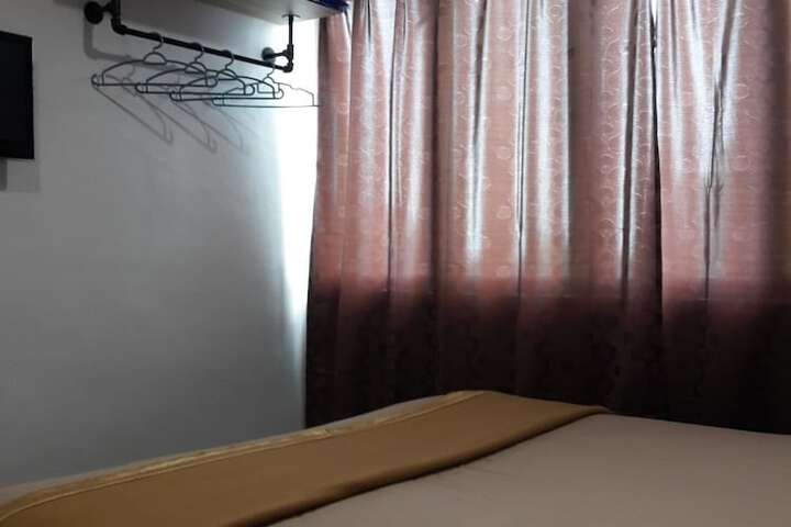 Room 27 of 97