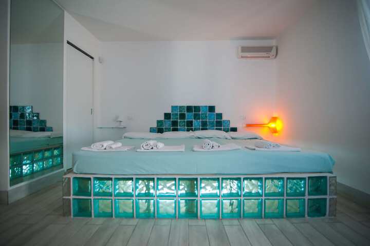 Room 52 of 92