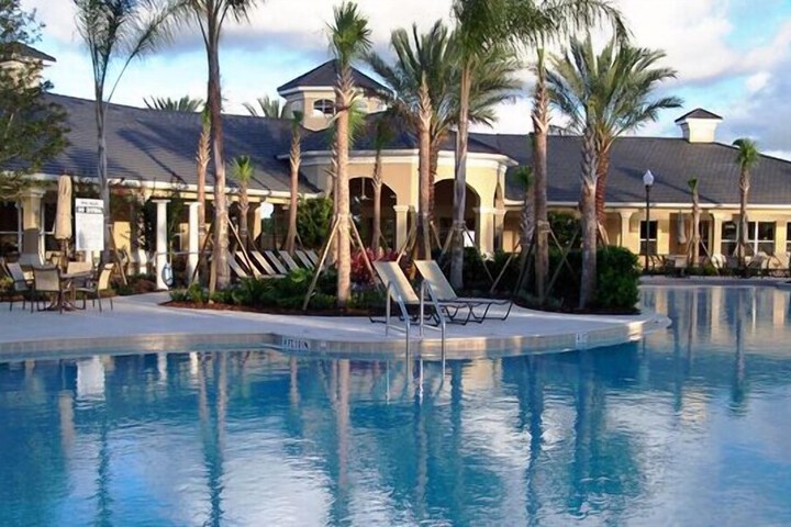 Pool 14 of 30