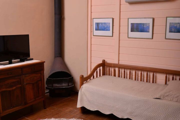 Room 24 of 223