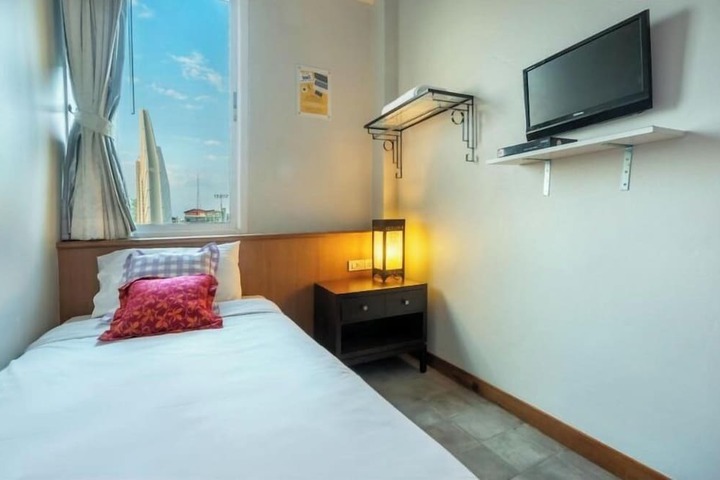 Room 13 of 29