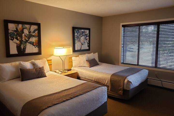 2 Double Beds (4 of 5)