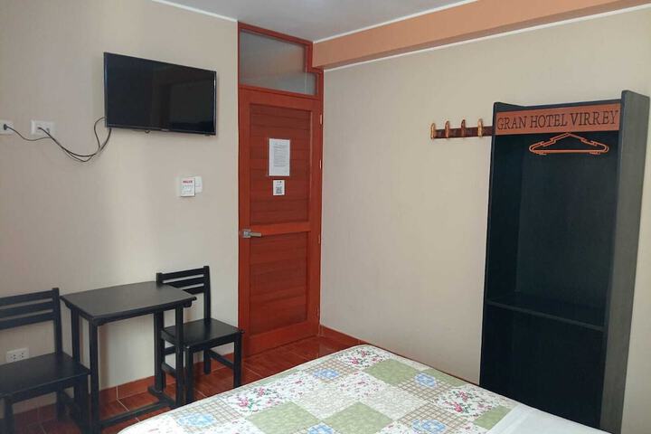Room 8 of 41