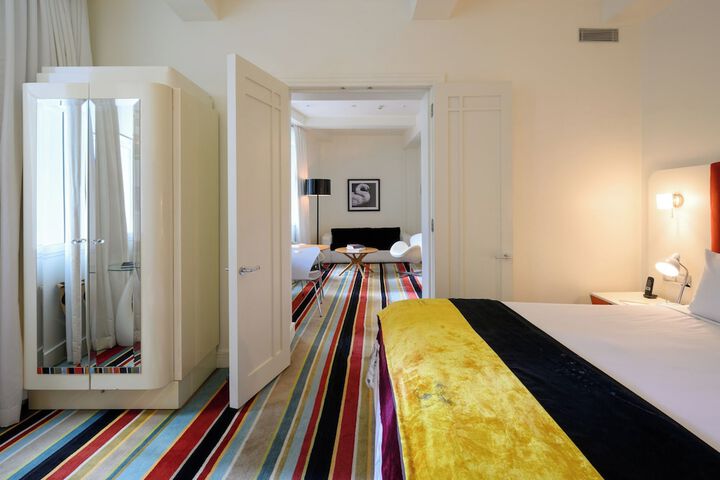Room 16 of 68