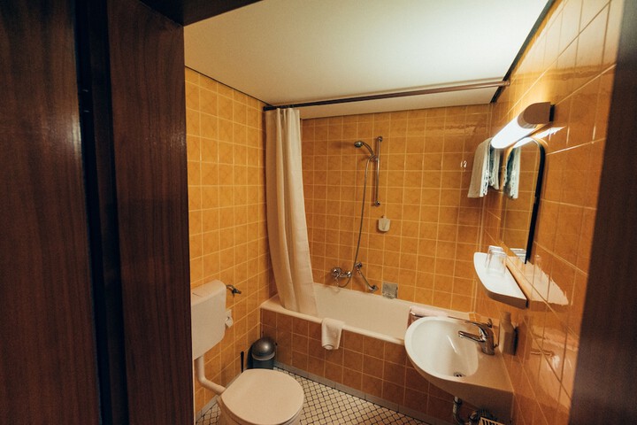 Room 50 of 56