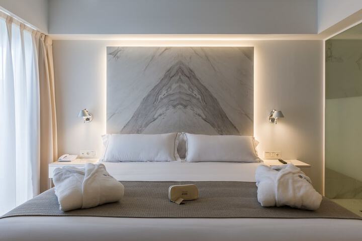 Room 17 of 187