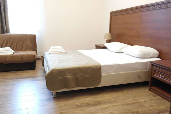 Room 17 of 60