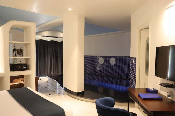 Room 39 of 142