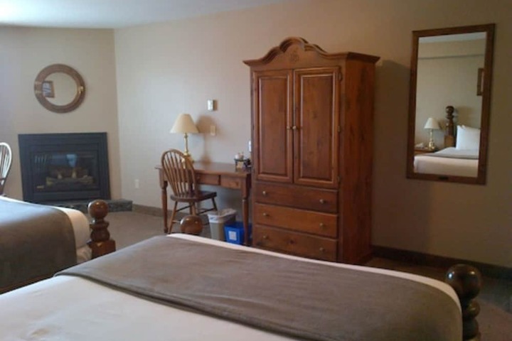 Room 36 of 82