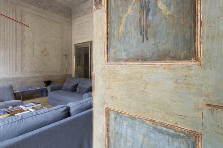 Room 27 of 62