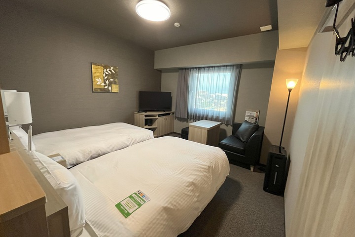 Room 13 of 39