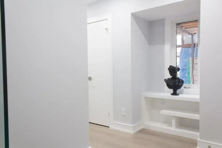Room 4 of 19