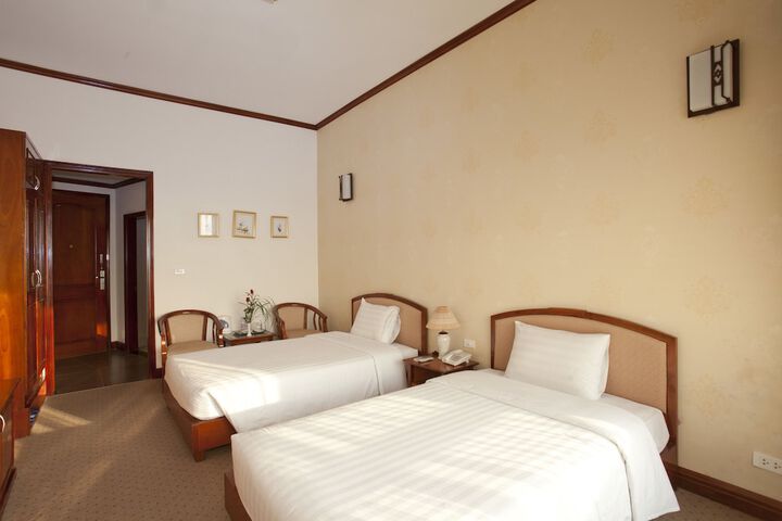 Room 8 of 23