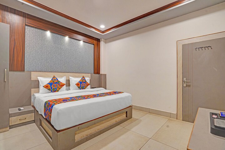 Room 20 of 30