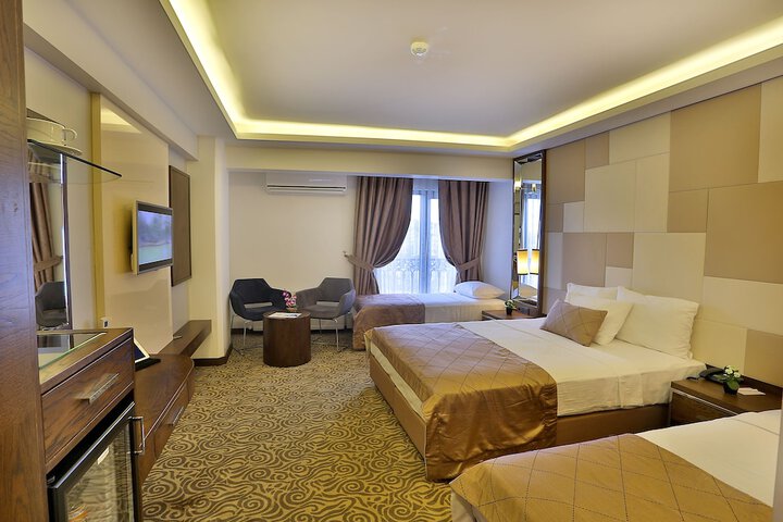 Room 13 of 84
