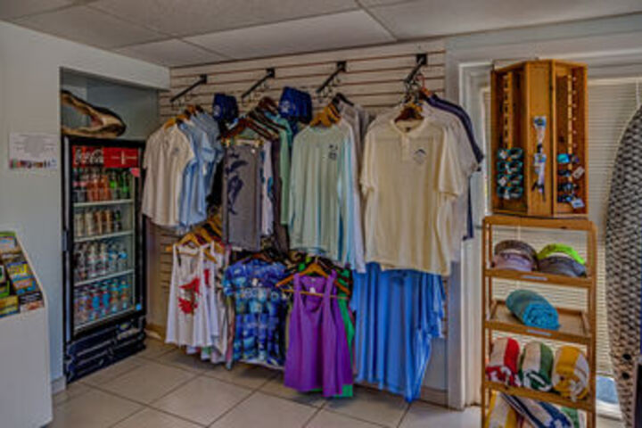 Gift Shop 25 of 82
