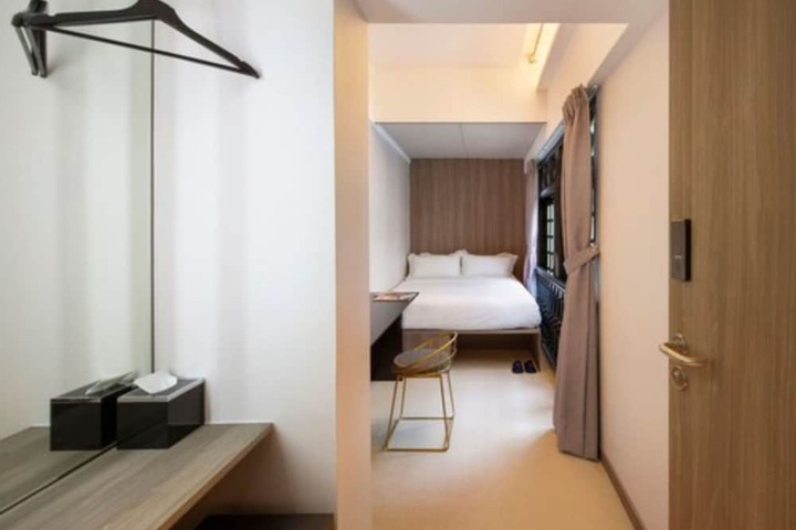Room 47 of 180