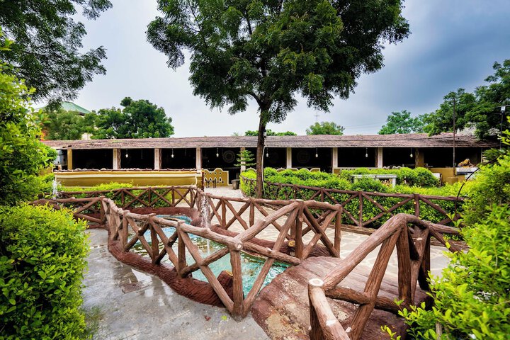 Hotel Exterior 47 of 47