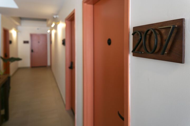 Ballroom/Hall 18 of 27