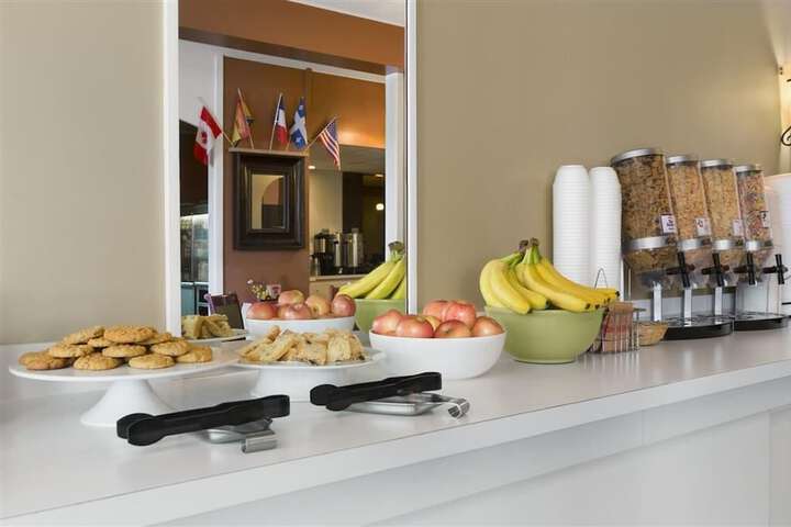 Dining Photos