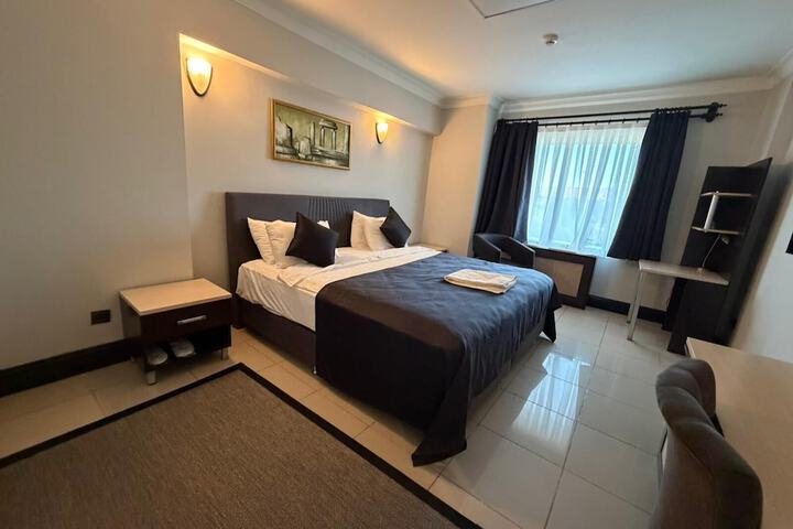 Room 43 of 94