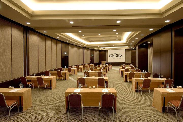 Business Center 275 of 336