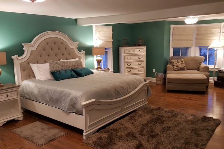 Room 4 of 22