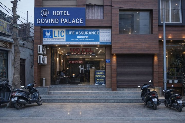 Hotel Govind Palace Near Ganga