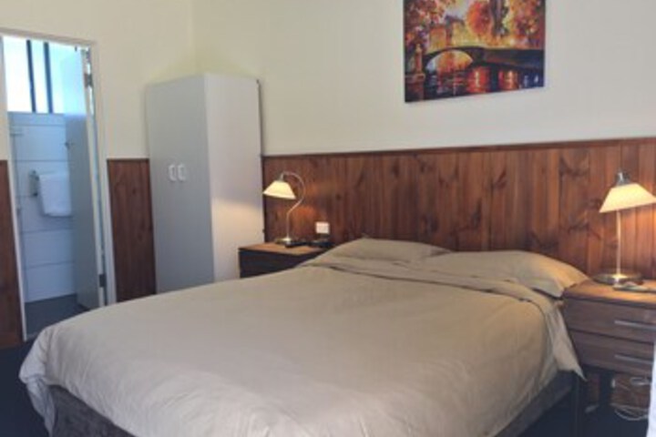 Room 19 of 123
