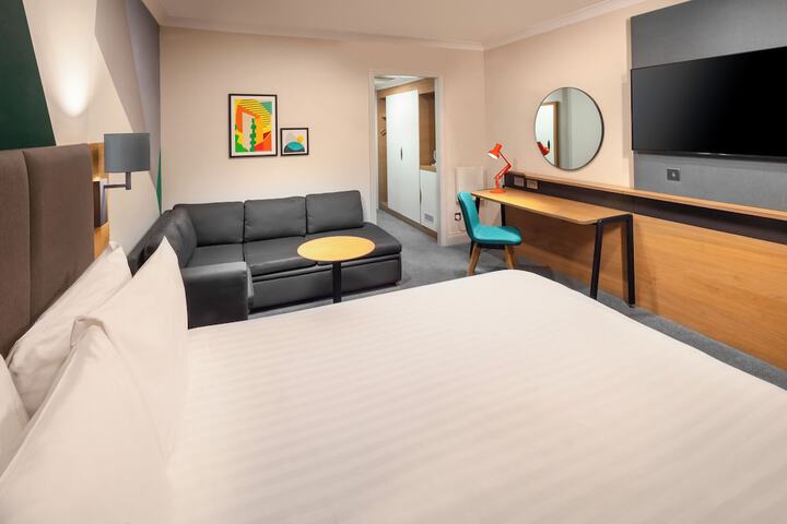 Room 7 of 87
