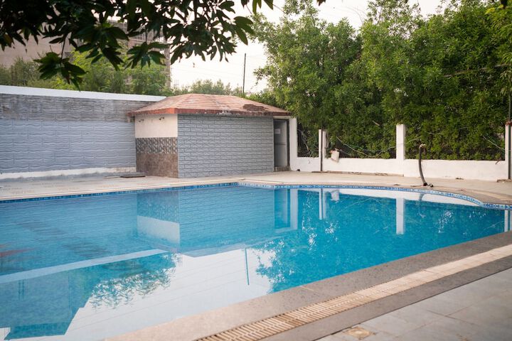 Pool 31 of 35