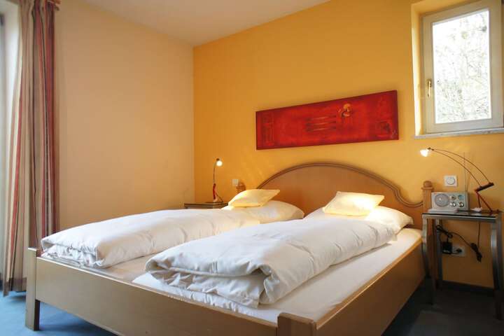 Room 16 of 65