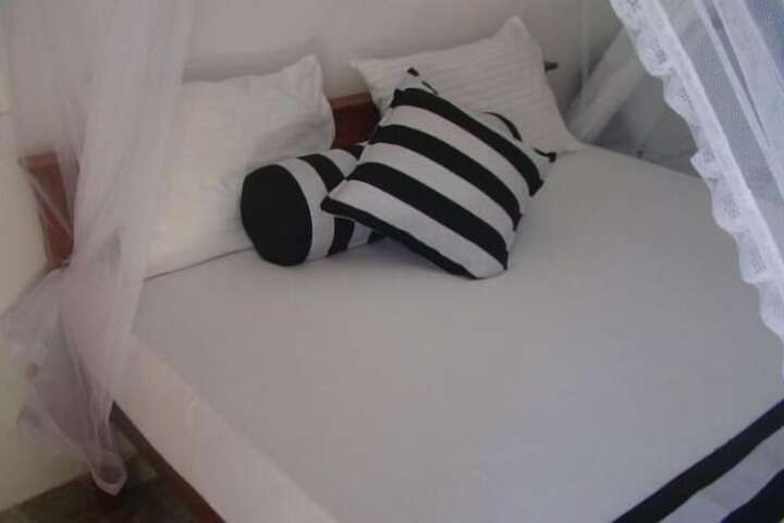 Room 12 of 22
