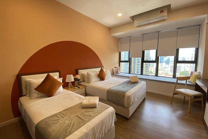 Room 52 of 73