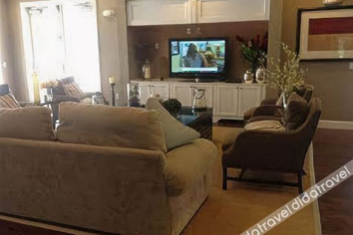 Hotel Interior 4 of 13