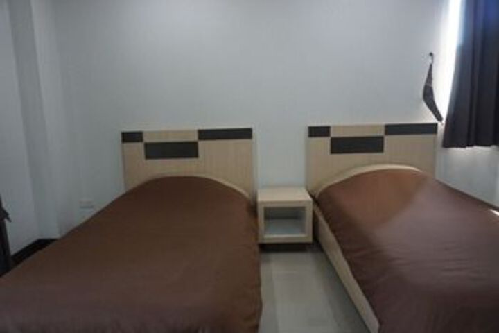 Room 15 of 31