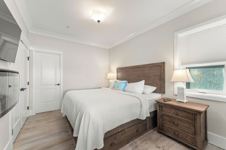 Room 7 of 42