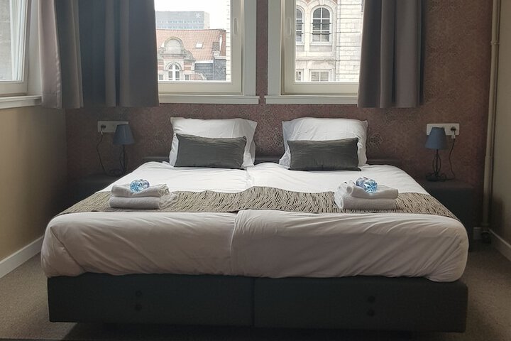 Room 29 of 64
