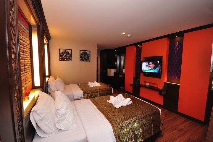 Room 18 of 83