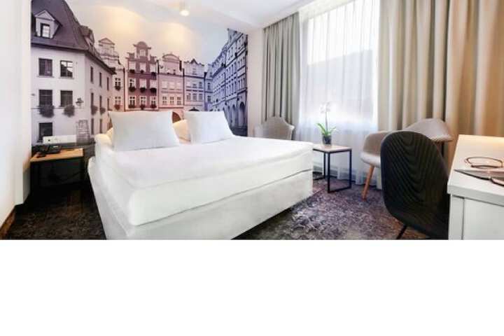 Room 14 of 155
