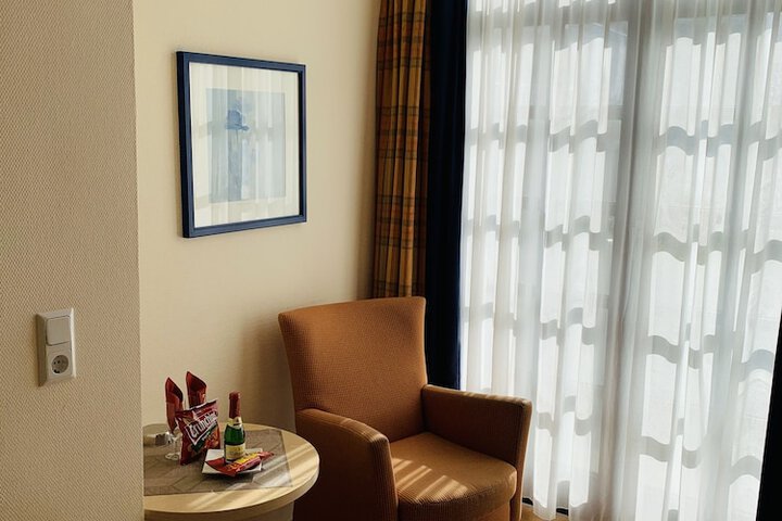 Room 23 of 49