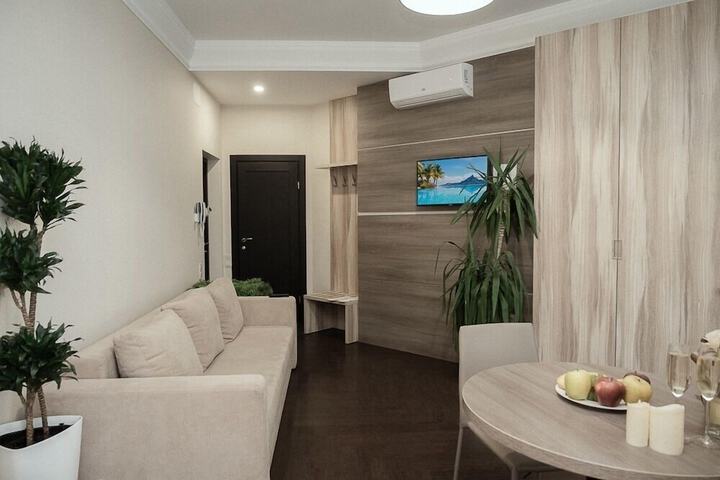 Room 14 of 21