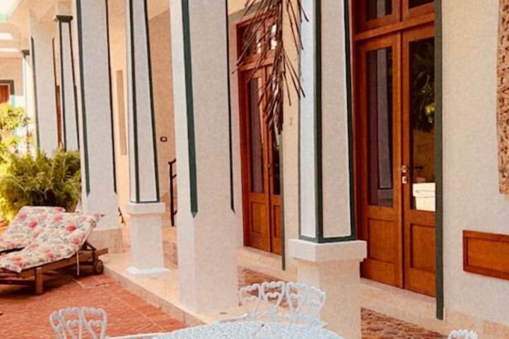 Ballroom/Hall 32 of 43